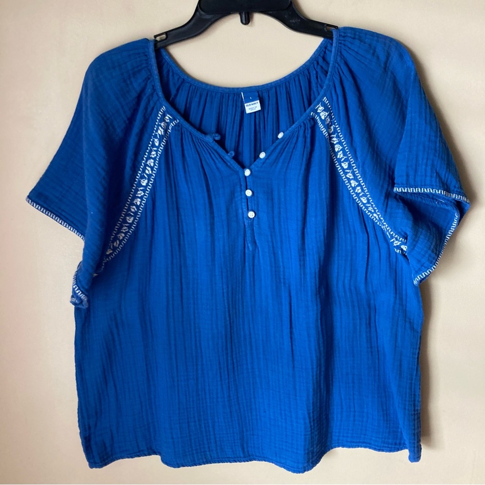 Old Navy Women’s Blue Gauzy Blouse with Embroidered Accents